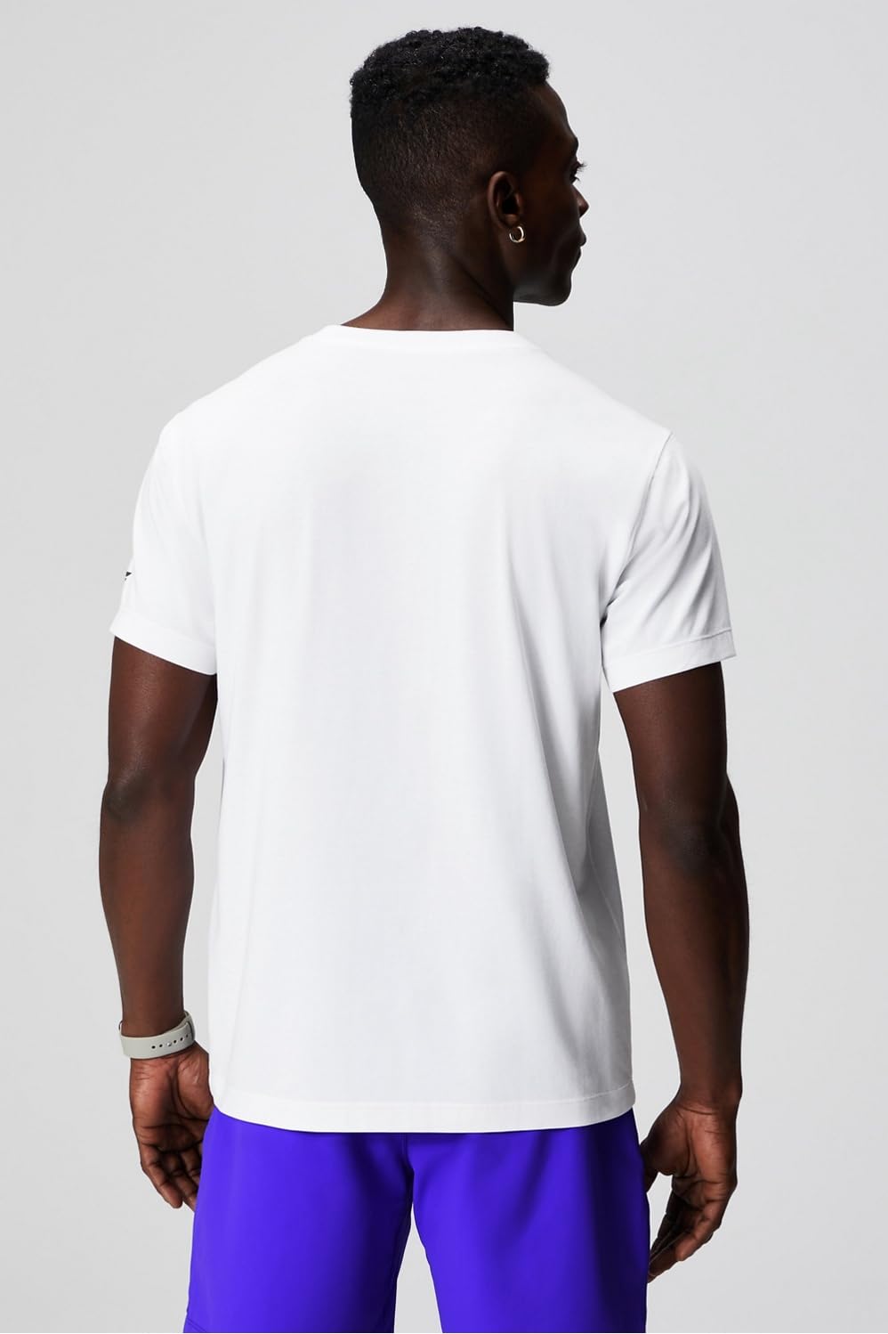 Fabletics Men's The 24-7 Tee, Hybrid365 Fabric, Breathable, Sweat Wicking, Anti-Stink, 4-Way Stretch, Lightweight, L, Classic White