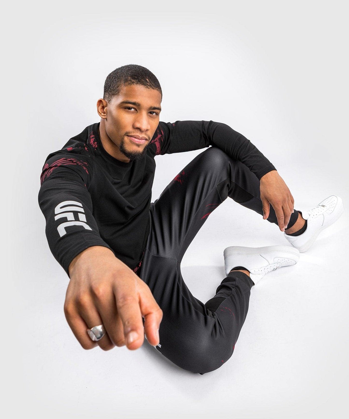 Venum Men's Standard Long Sleeve T-Shirt, Black/Red, XX-Large