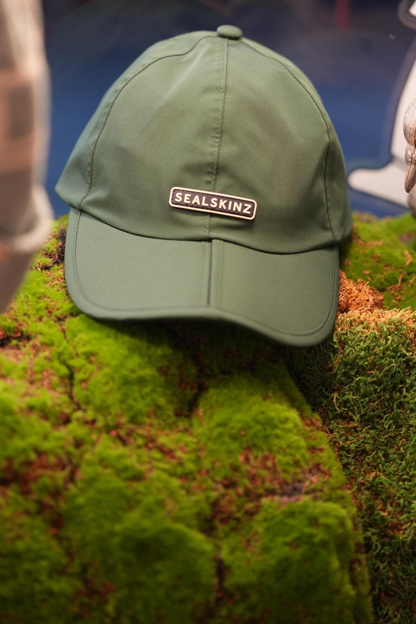 SEALSKINZ Unisex Salle Logo Waterproof Fold Cap, Green, One Size