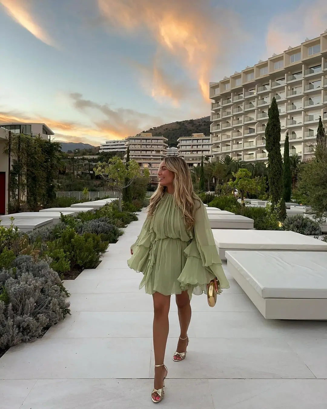 Elegant Green Ruffles Mini Dress For Women Fashion Long Flare Sleeves Round Neck Casual Short Vestidos 2025 Summer Holiday Robes