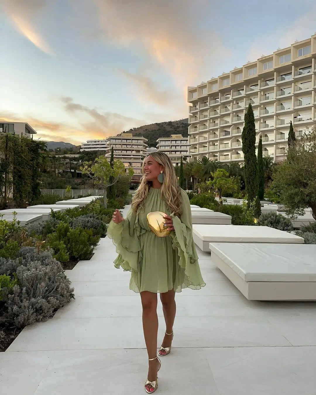 Elegant Green Ruffles Mini Dress For Women Fashion Long Flare Sleeves Round Neck Casual Short Vestidos 2025 Summer Holiday Robes