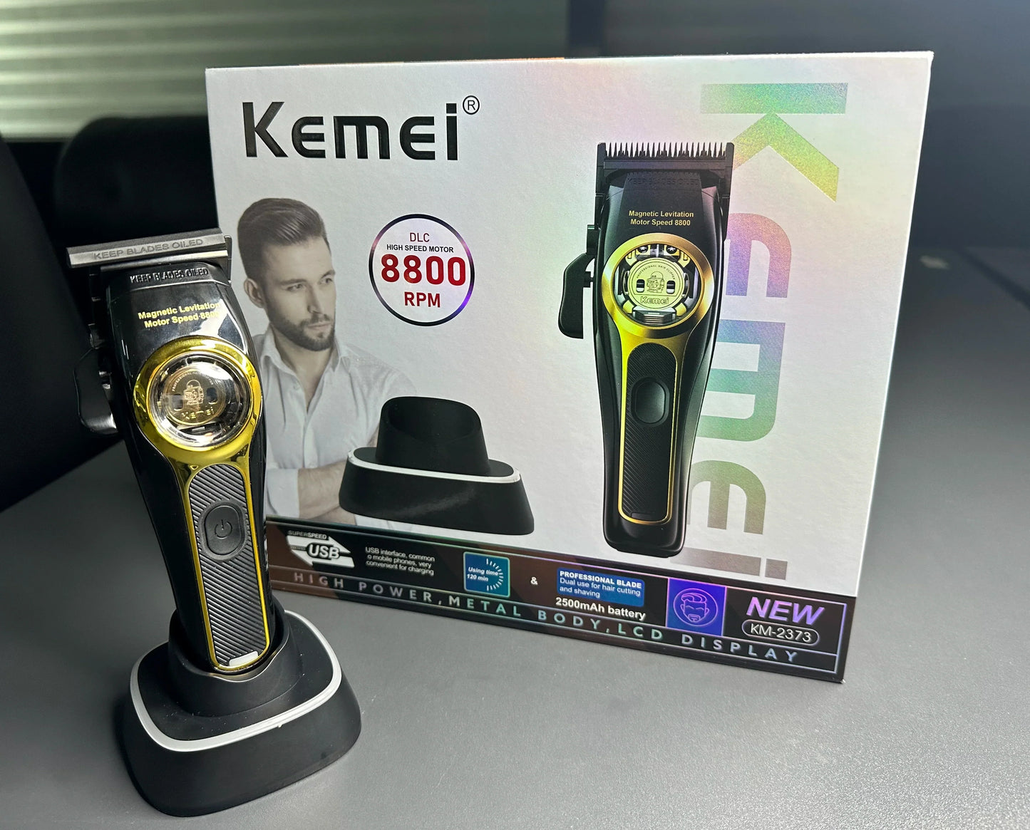 Kemei Professional Hair Clipper Magnetic Levitation Motor 8800 Rpm Charging Base Hair Clipper Men's Hair Clipper KM-2373